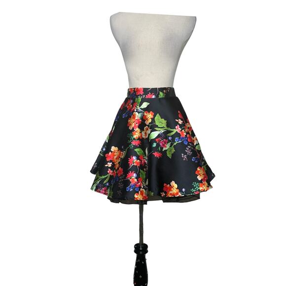 City Studio black red floral A line mini skirt size juniors 5 - Picture 1 of 16